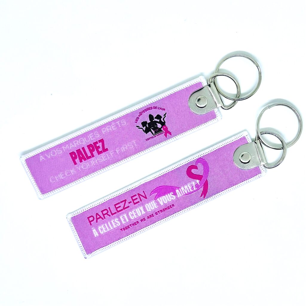 **2024 - Porte clé "flamme PALPEZ, PARLEZ EN"